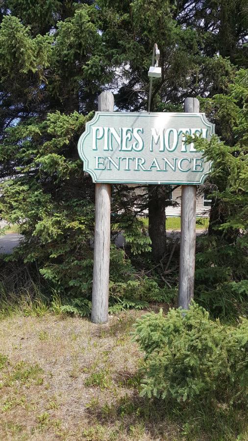 Pines Motel Hinton Exterior photo